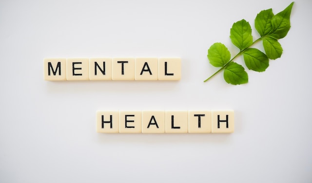 Mental Health Day: Mental Health aus Scrabble Steinen gelegt